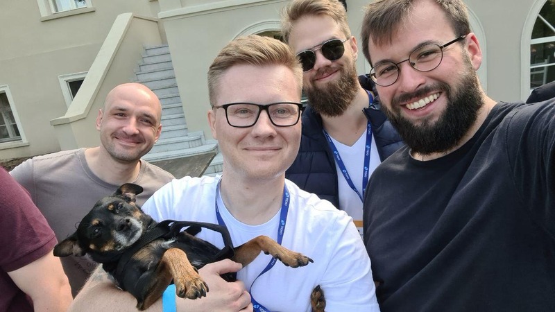 przyjaciele na campie